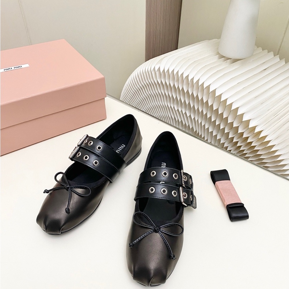 Miu Miu Women's Leather Ballet Flats🍏🍏🍏 - Picture 3 of 8